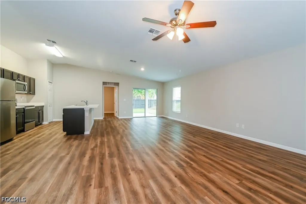 719 SW 13th Terrace Cape Coral FL 33991