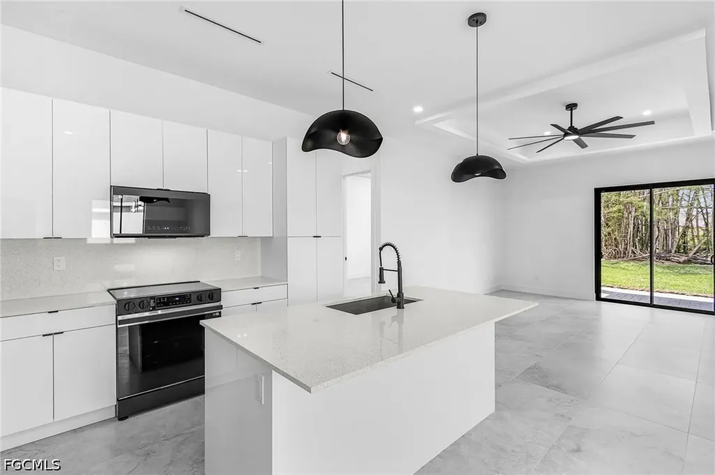 2903 10th Street SW Lehigh Acres FL 33976
