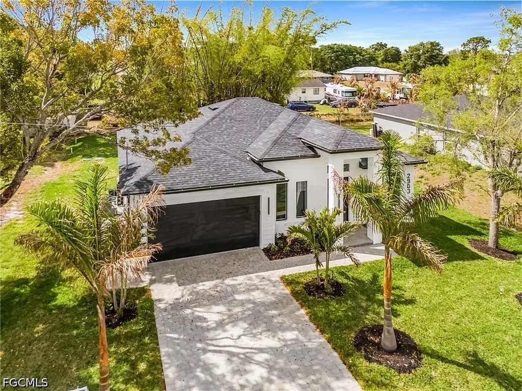 2903 10th Street SW Lehigh Acres FL 33976
