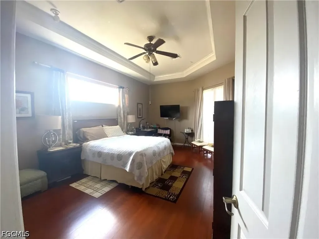 2124 Skyline Boulevard Cape Coral FL 33991