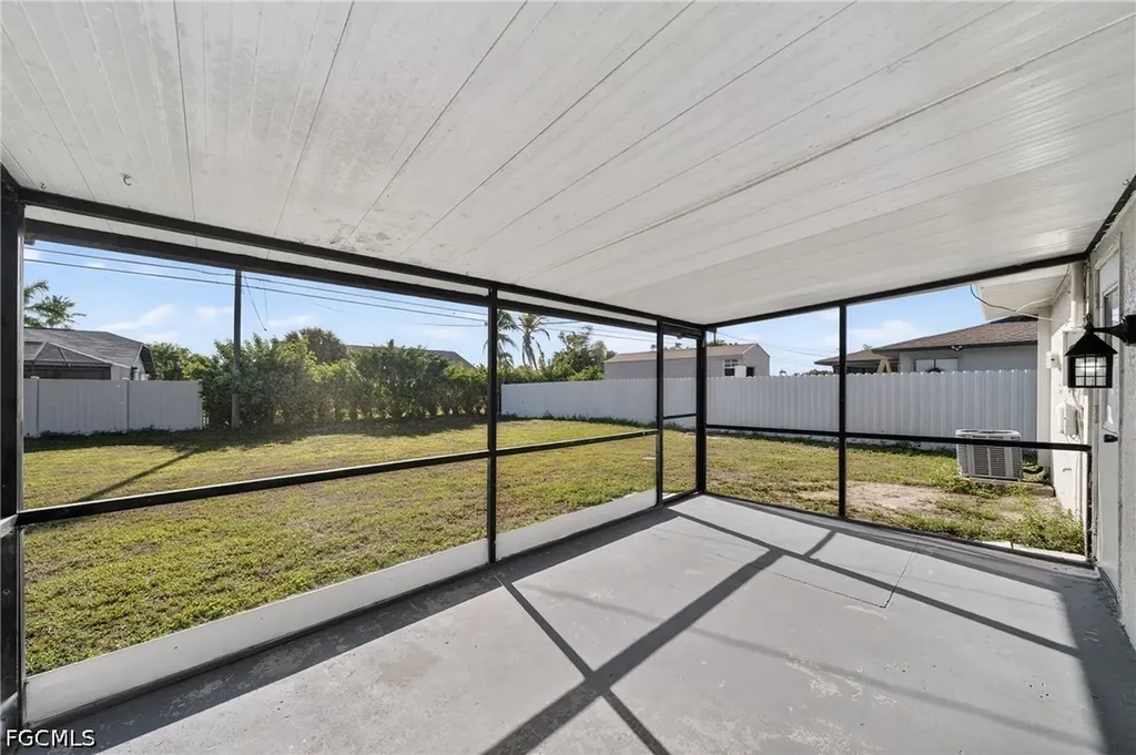3619 SW 7th Place Cape Coral FL 33914