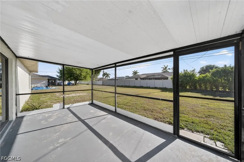 3619 SW 7th Place Cape Coral FL 33914
