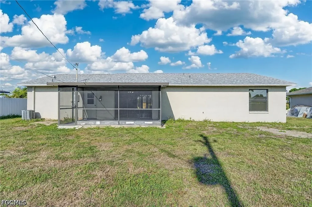 3619 SW 7th Place Cape Coral FL 33914