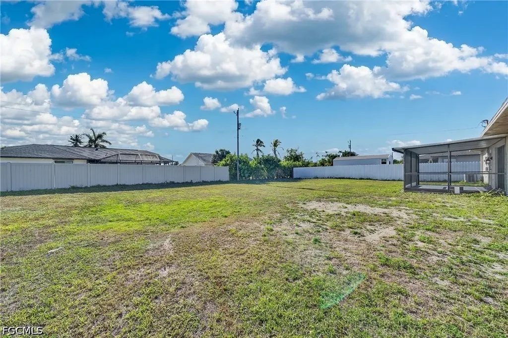 3619 SW 7th Place Cape Coral FL 33914