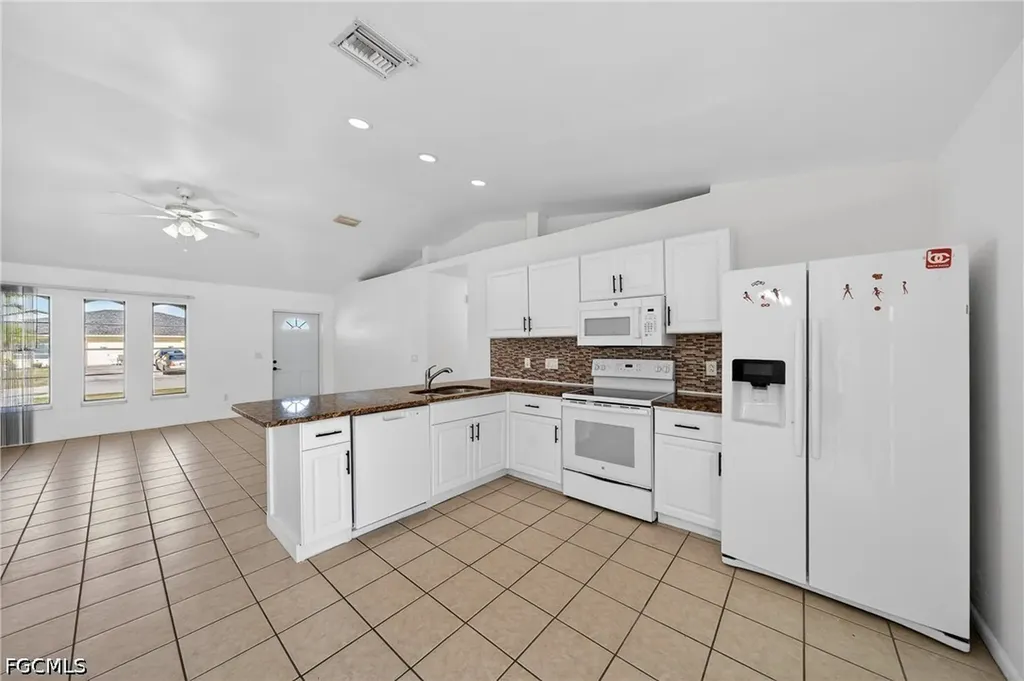 3619 SW 7th Place Cape Coral FL 33914