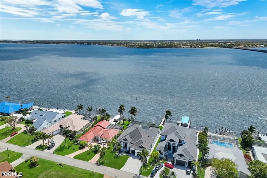 4415 SE 20th Place Cape Coral FL 33904