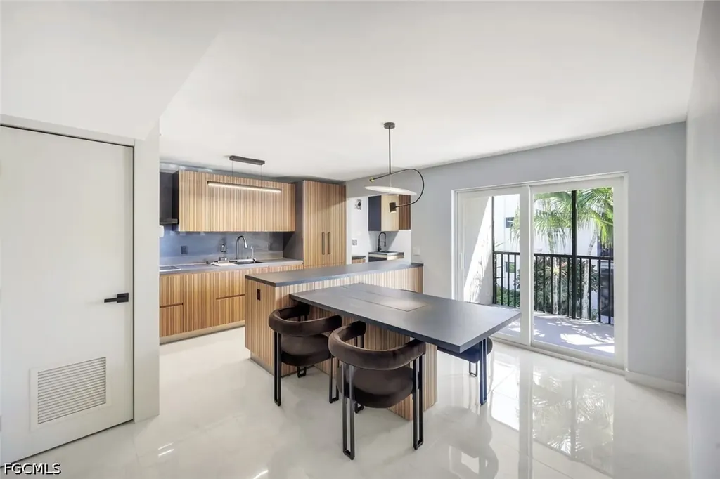 788 Park Shore Drive Naples FL 34103