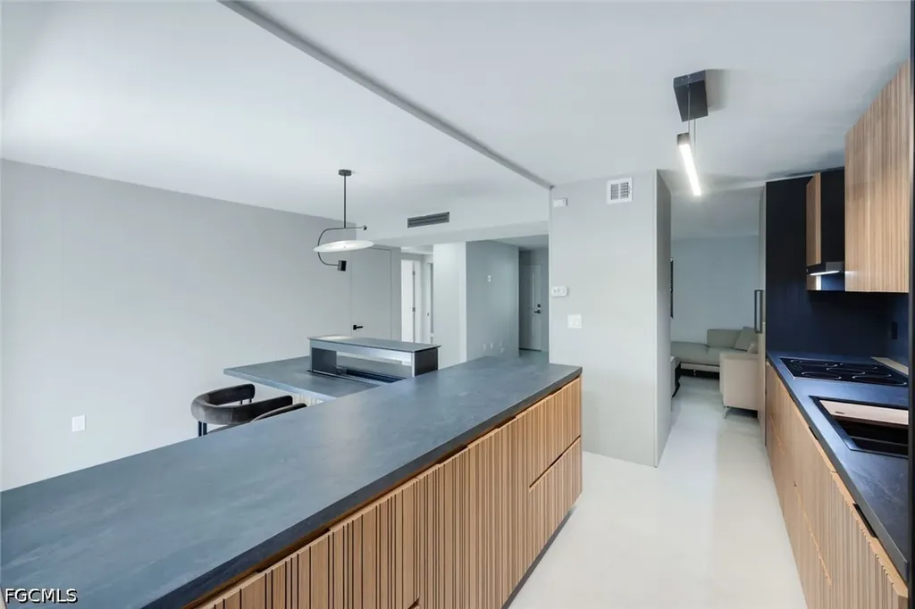 788 Park Shore Drive Naples FL 34103