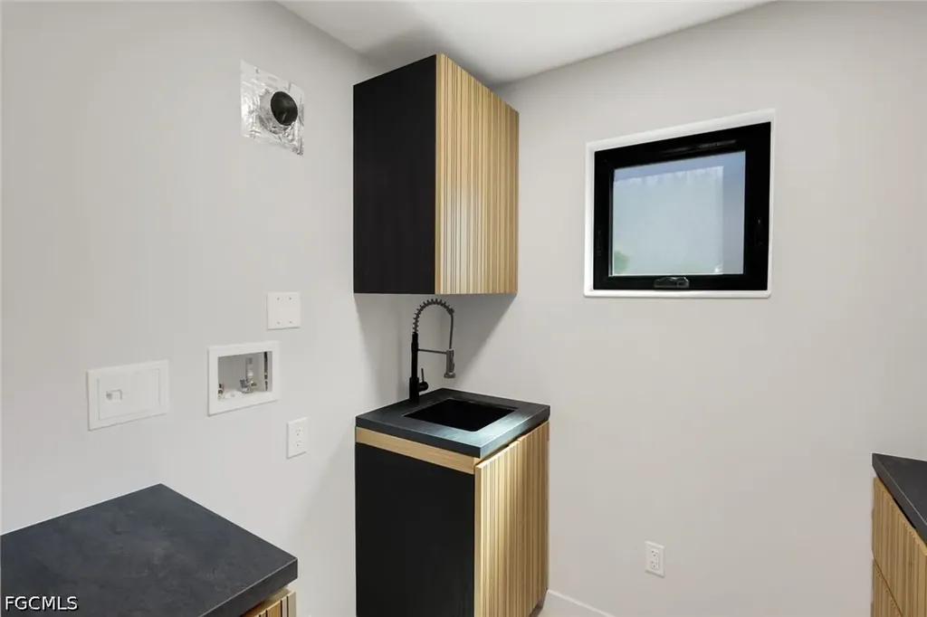 788 Park Shore Drive Naples FL 34103