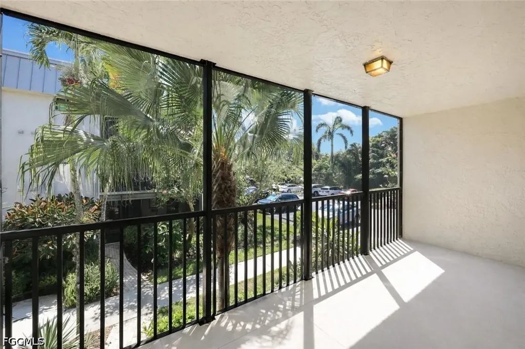 788 Park Shore Drive Naples FL 34103