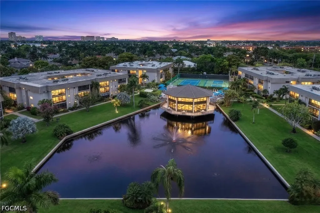 788 Park Shore Drive Naples FL 34103
