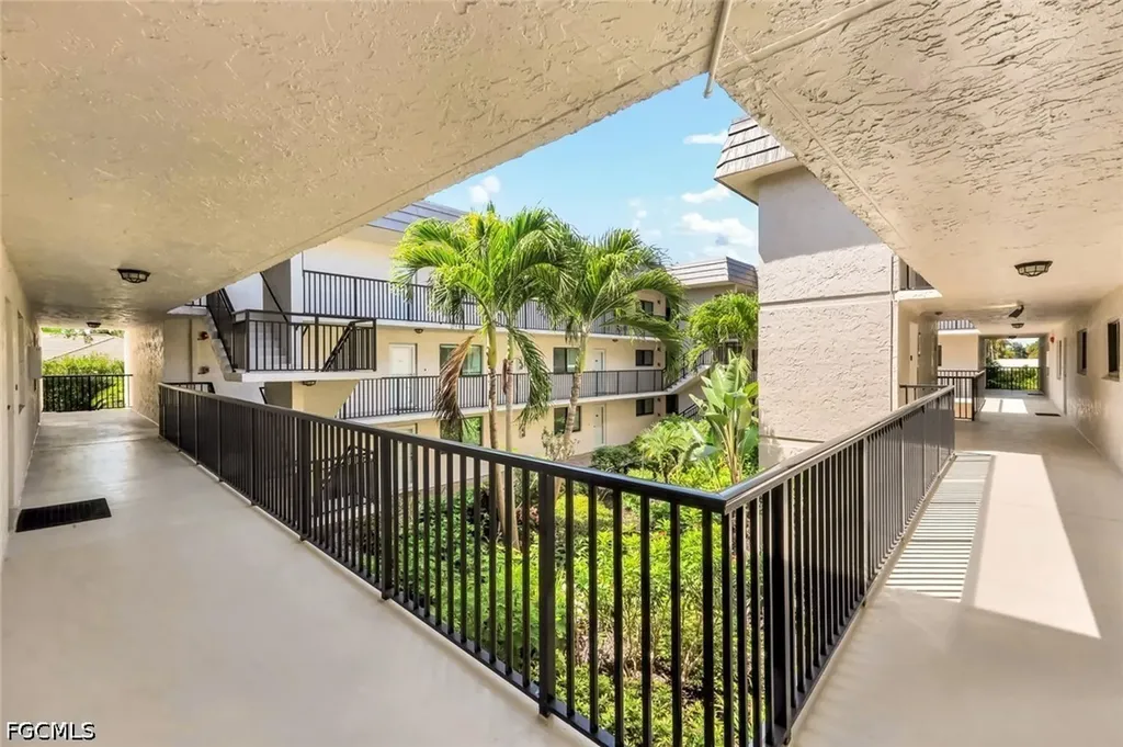 788 Park Shore Drive Naples FL 34103
