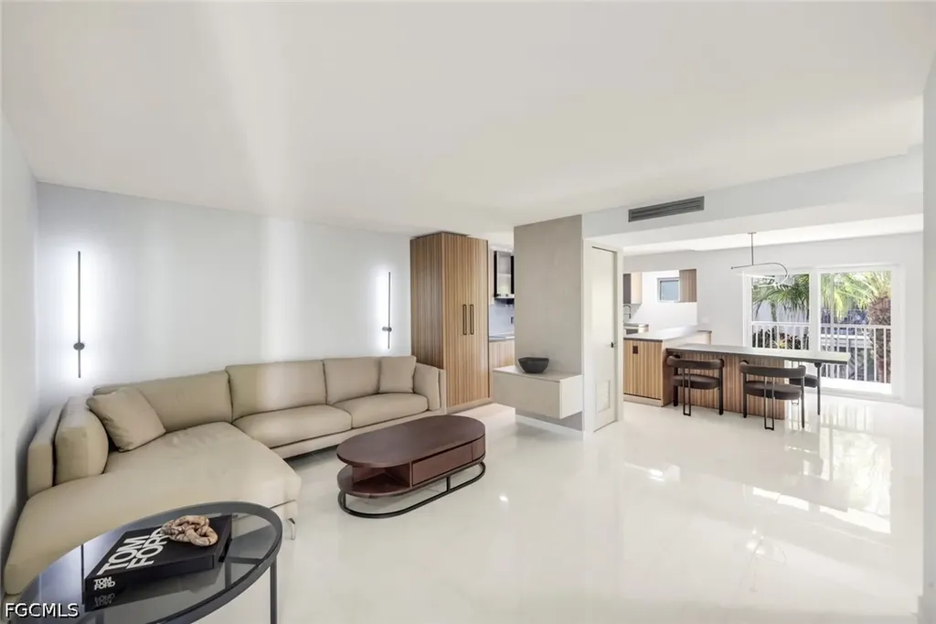 788 Park Shore Drive Naples FL 34103