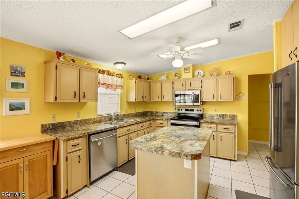 19868 Frenchmans Court North Fort Myers FL 33903