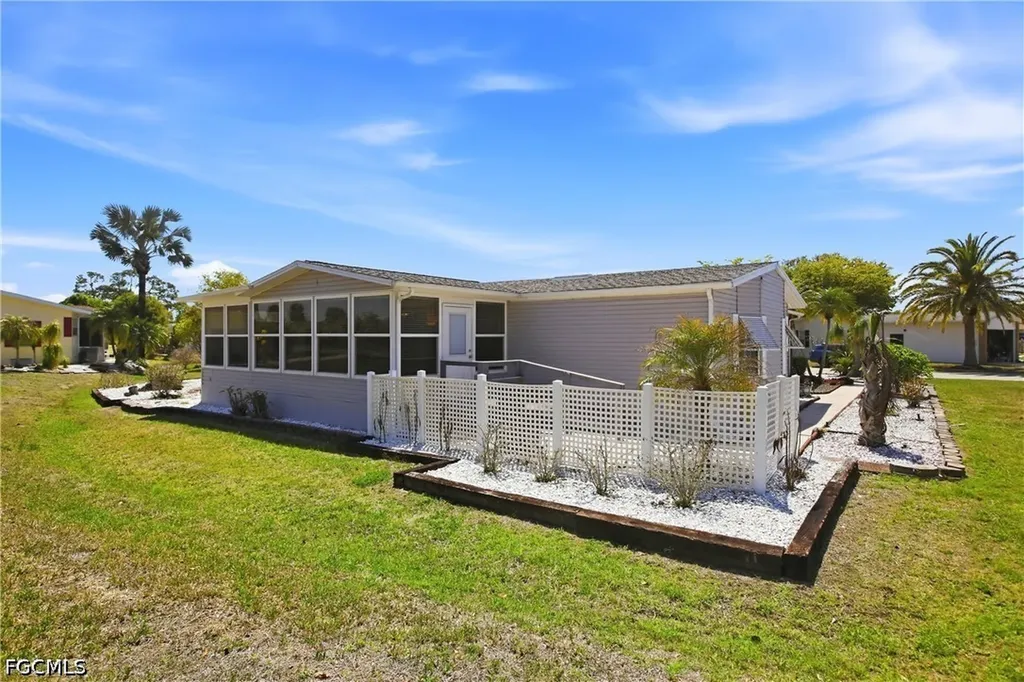 19868 Frenchmans Court North Fort Myers FL 33903