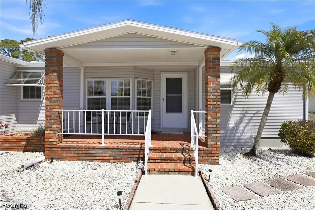 19868 Frenchmans Court North Fort Myers FL 33903