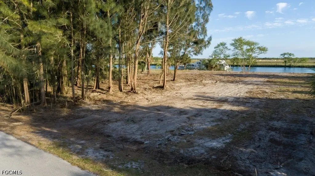 1035 W Anchor Lane Moore Haven FL 33471