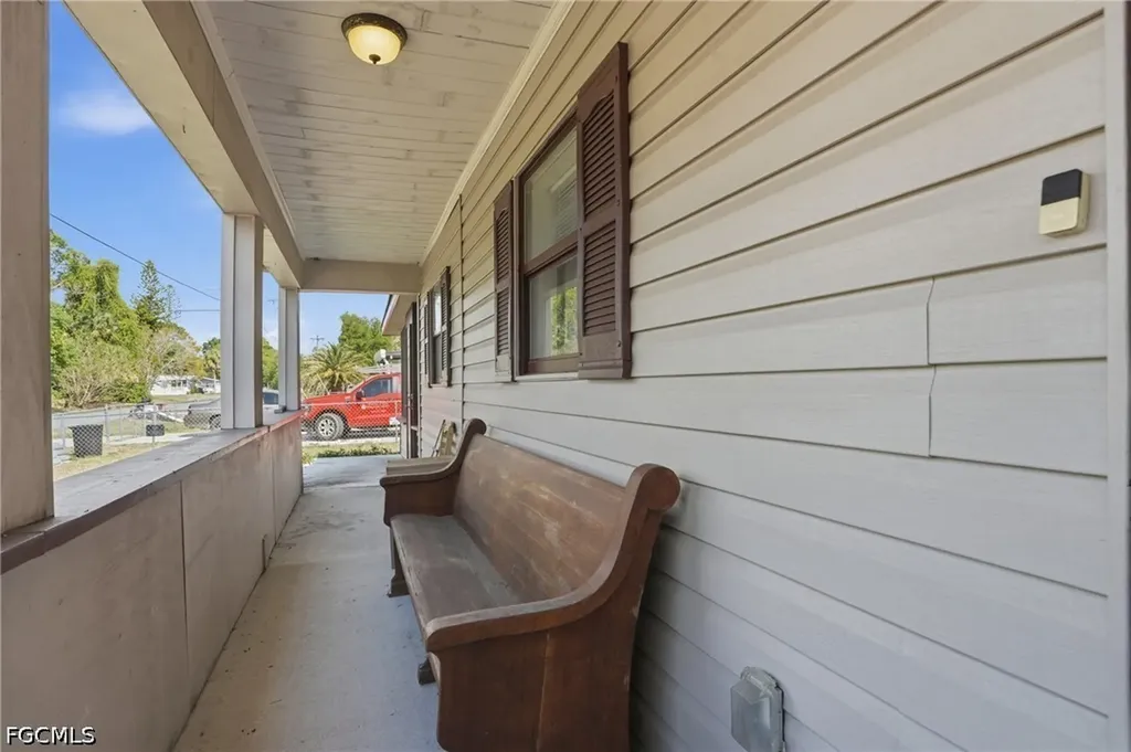 2405 Zoysia Lane North Fort Myers FL 33917