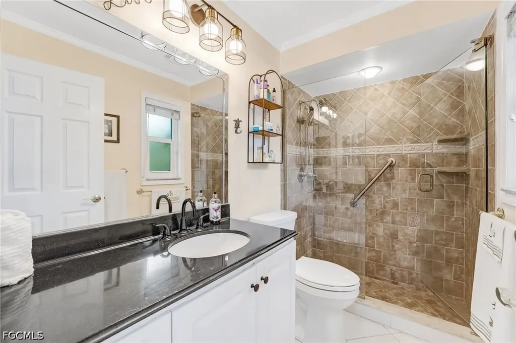 1022 SE 17th Avenue Cape Coral FL 33990