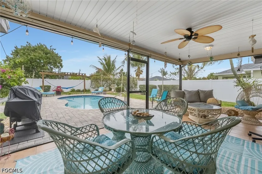1022 SE 17th Avenue Cape Coral FL 33990