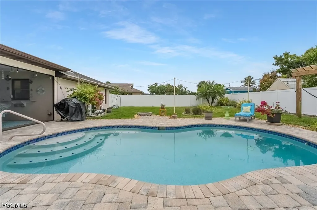 1022 SE 17th Avenue Cape Coral FL 33990