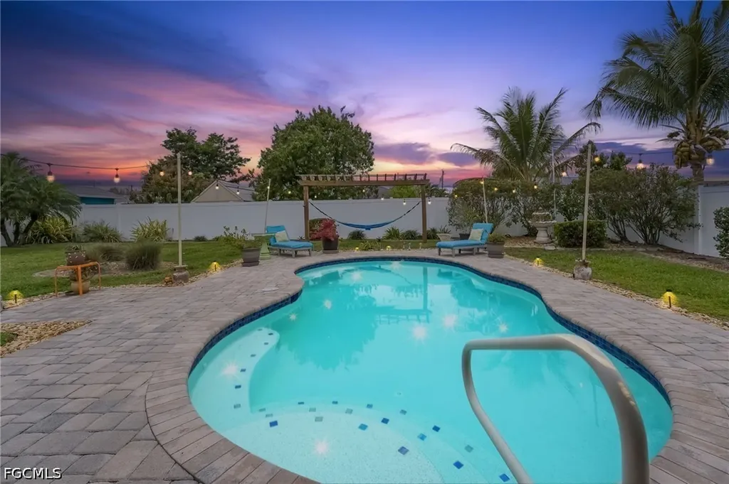1022 SE 17th Avenue Cape Coral FL 33990