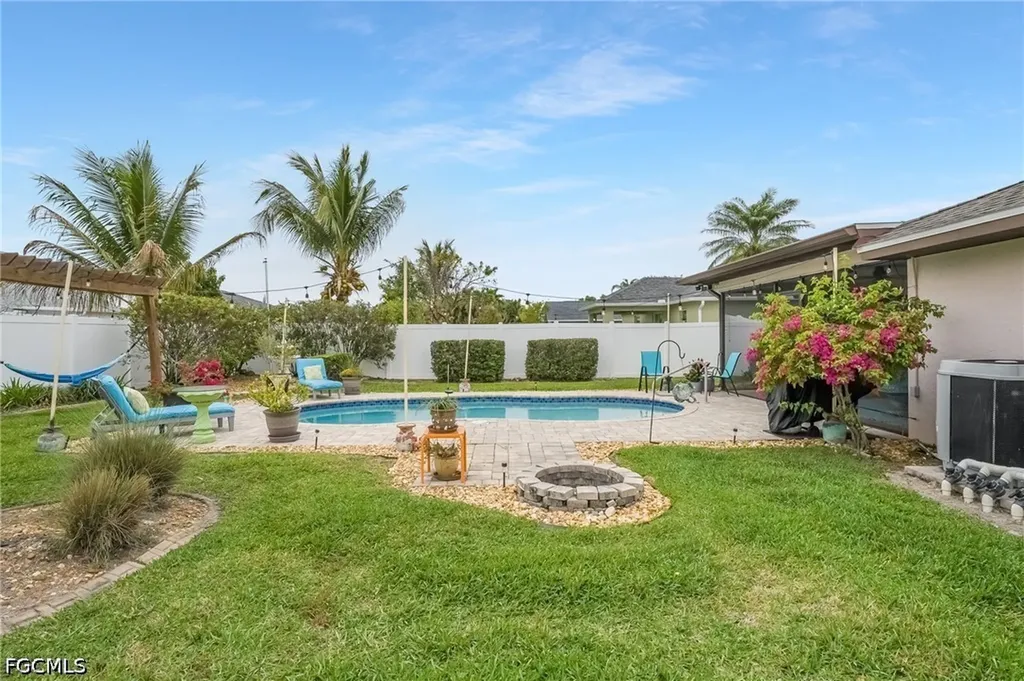 1022 SE 17th Avenue Cape Coral FL 33990