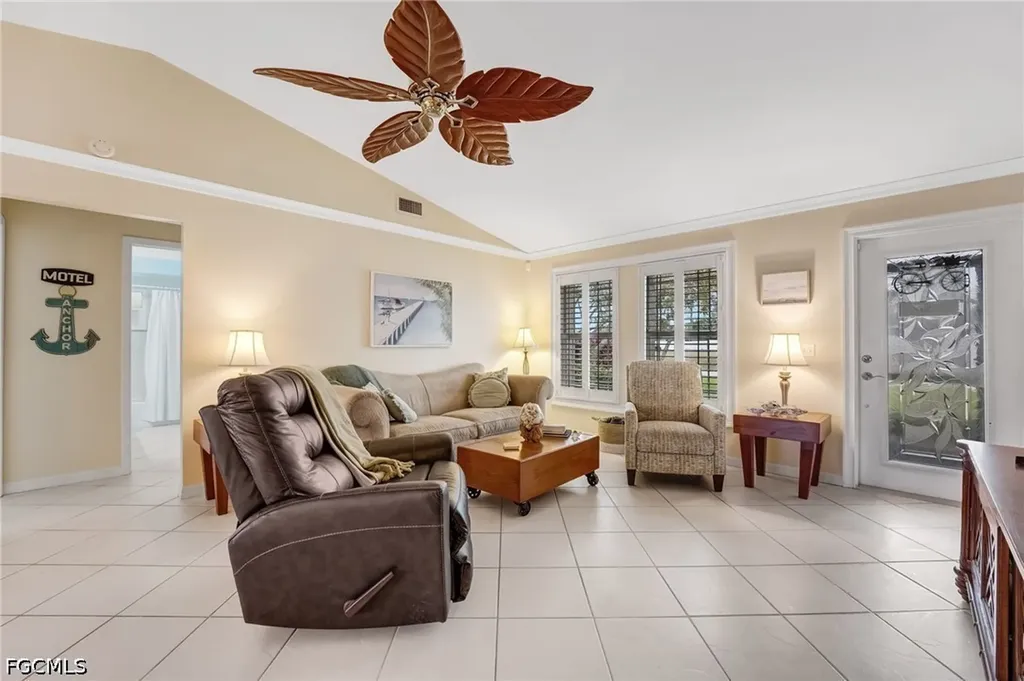 1022 SE 17th Avenue Cape Coral FL 33990