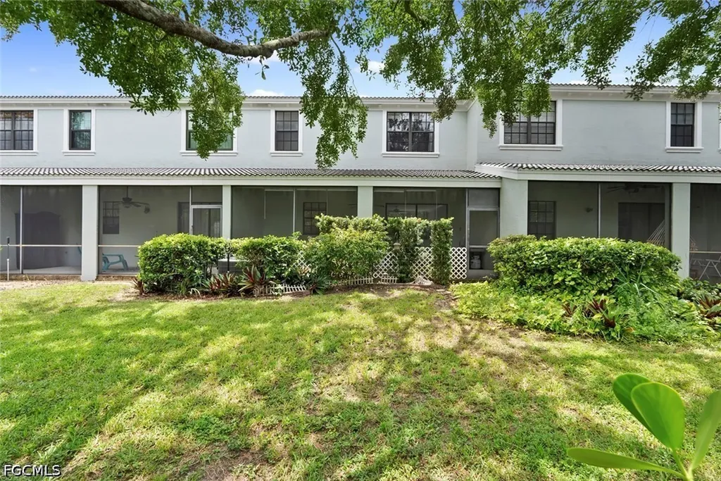 14617 Sutherland Avenue Naples FL 34119