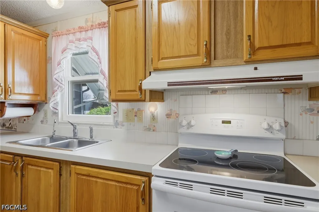508 Pine Tree Court North Fort Myers FL 33917