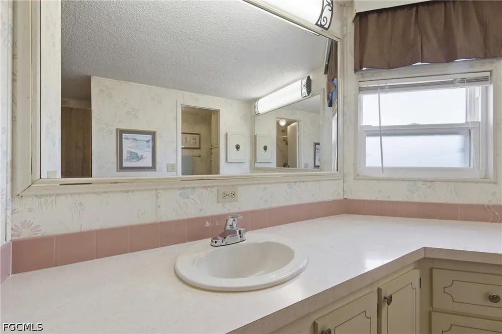 508 Pine Tree Court North Fort Myers FL 33917