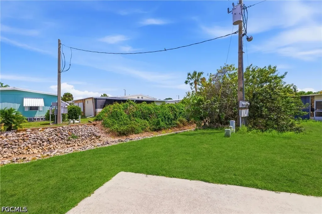 508 Pine Tree Court North Fort Myers FL 33917