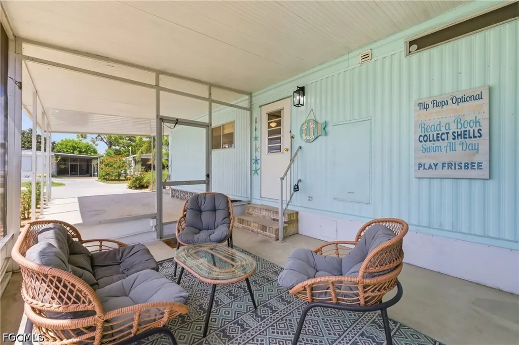 726 Knotty Pine Circle North Fort Myers FL 33917
