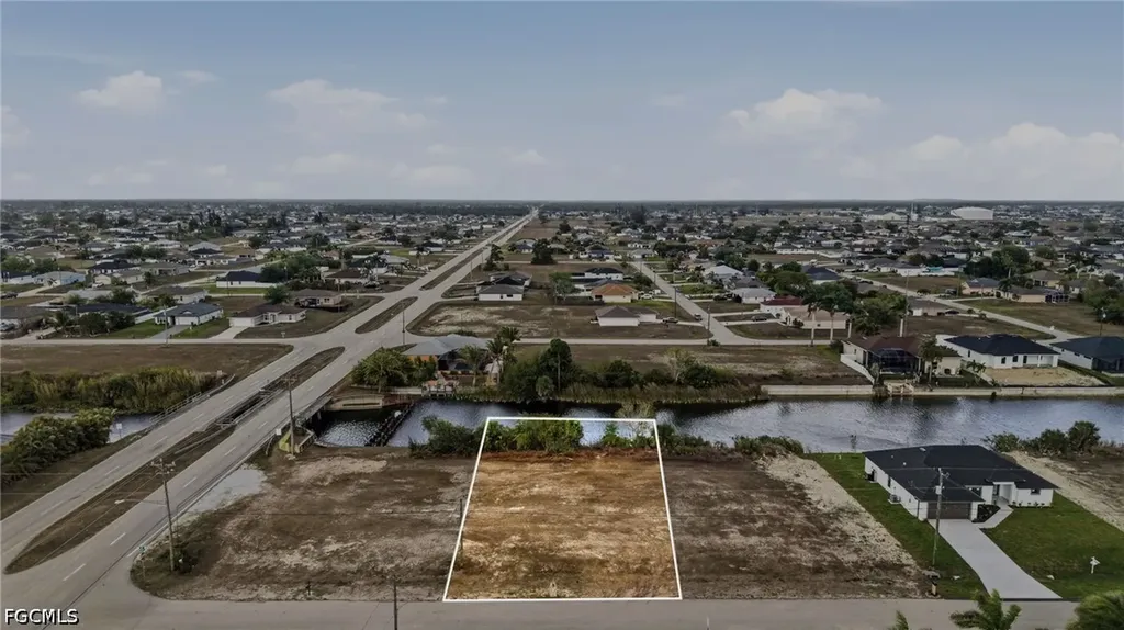 1525 NW 17th Street Cape Coral FL 33993