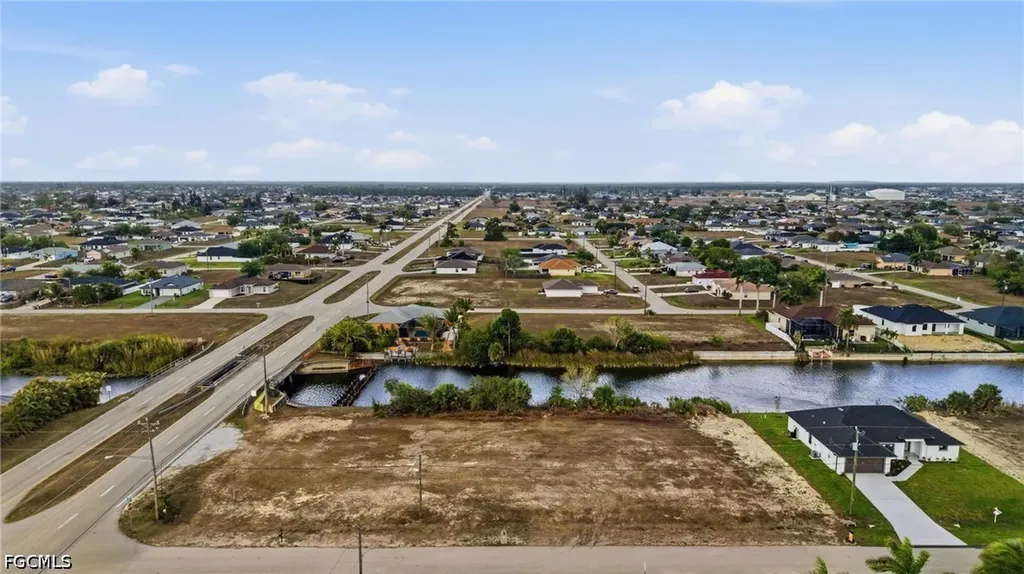 1525 NW 17th Street Cape Coral FL 33993