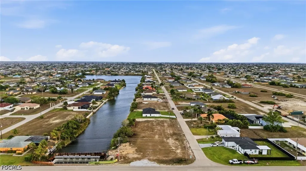 1525 NW 17th Street Cape Coral FL 33993