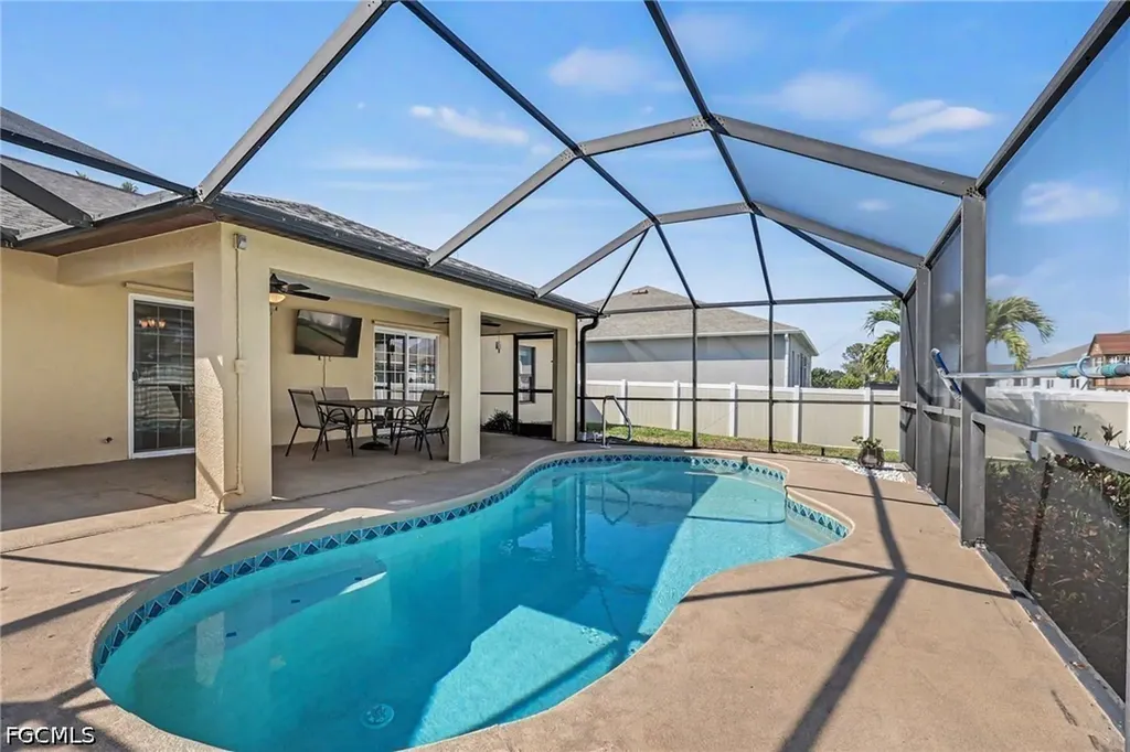 211 NW 26th Avenue Cape Coral FL 33993