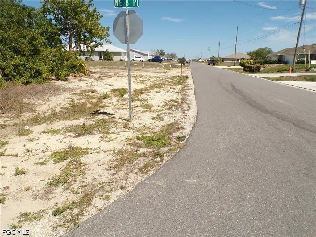 825 NE 15th Lane Cape Coral FL 33909