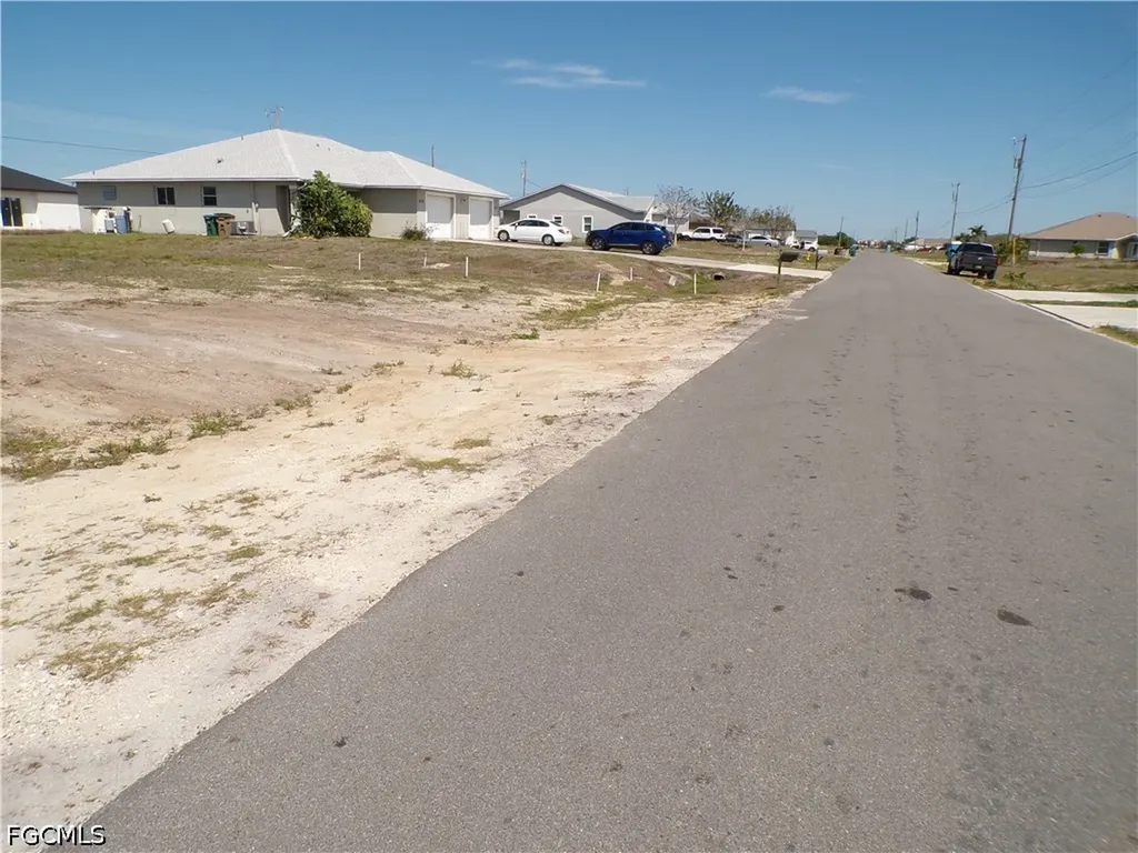825 NE 15th Lane Cape Coral FL 33909