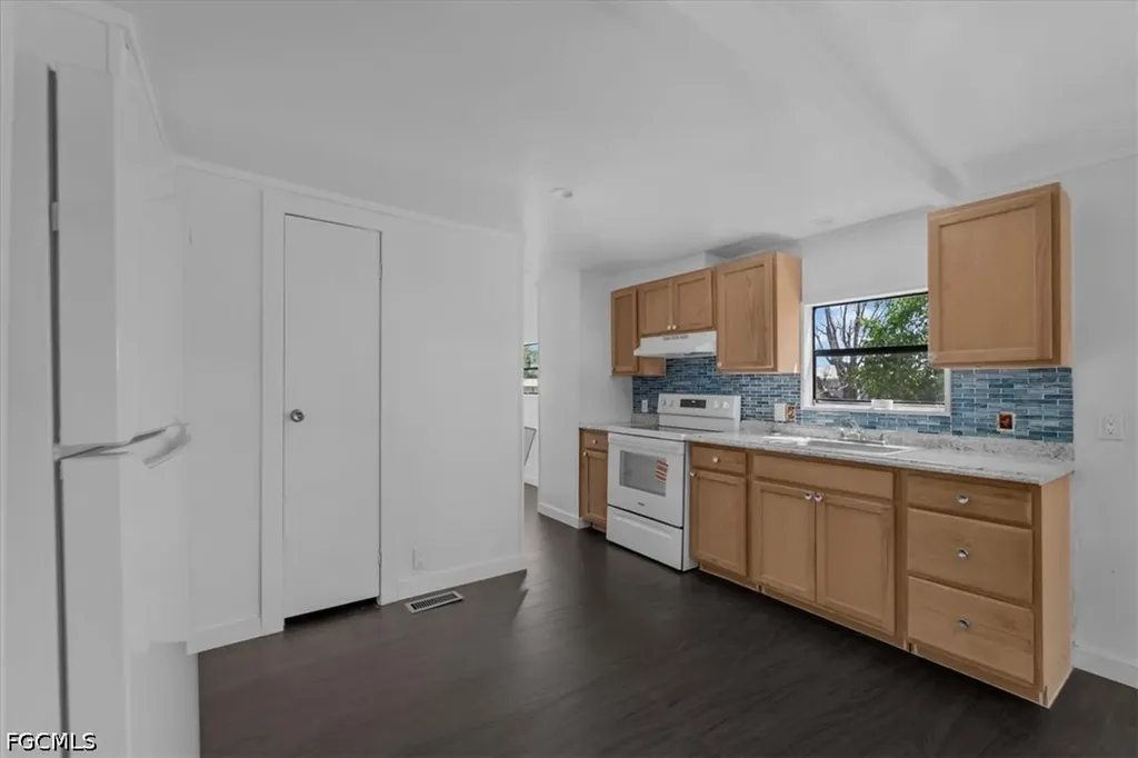 428 Avenue D NW Moore Haven FL 33471