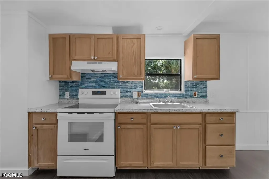 428 Avenue D NW Moore Haven FL 33471