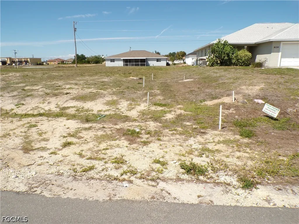 821 NE 15th Lane Cape Coral FL 33909