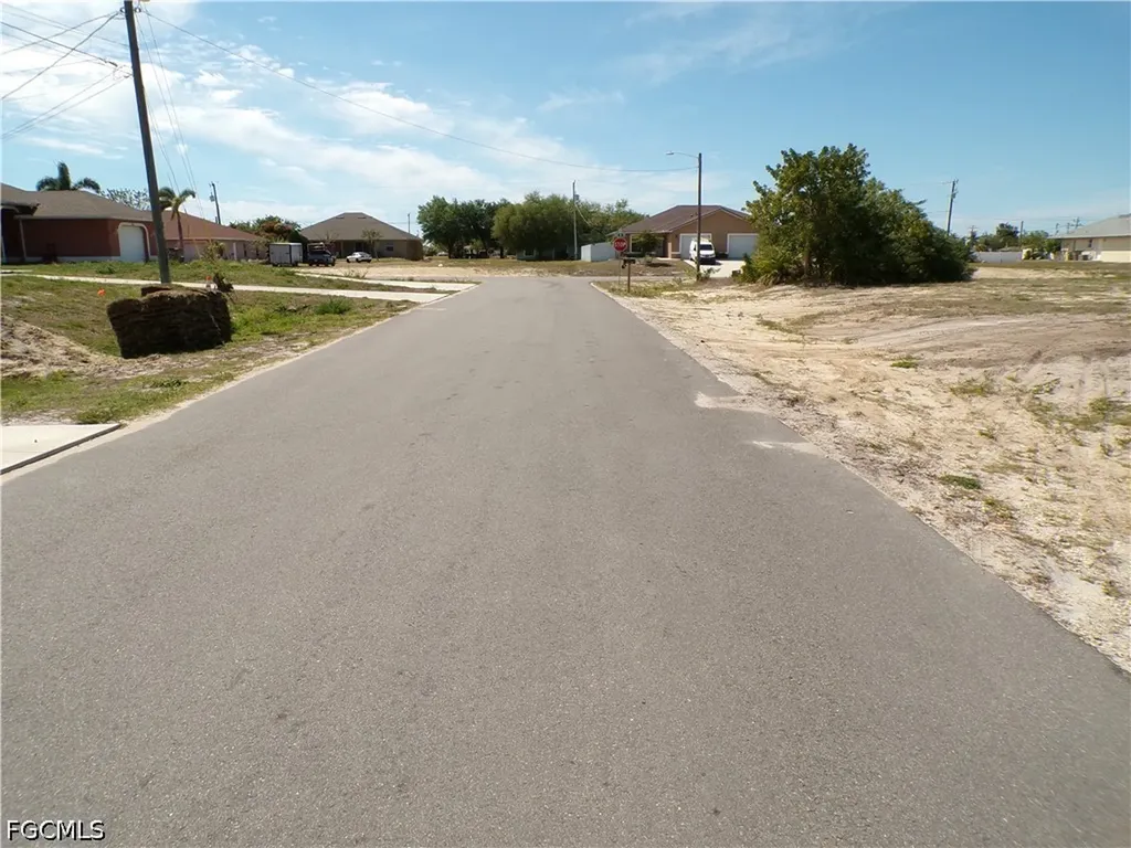 821 NE 15th Lane Cape Coral FL 33909