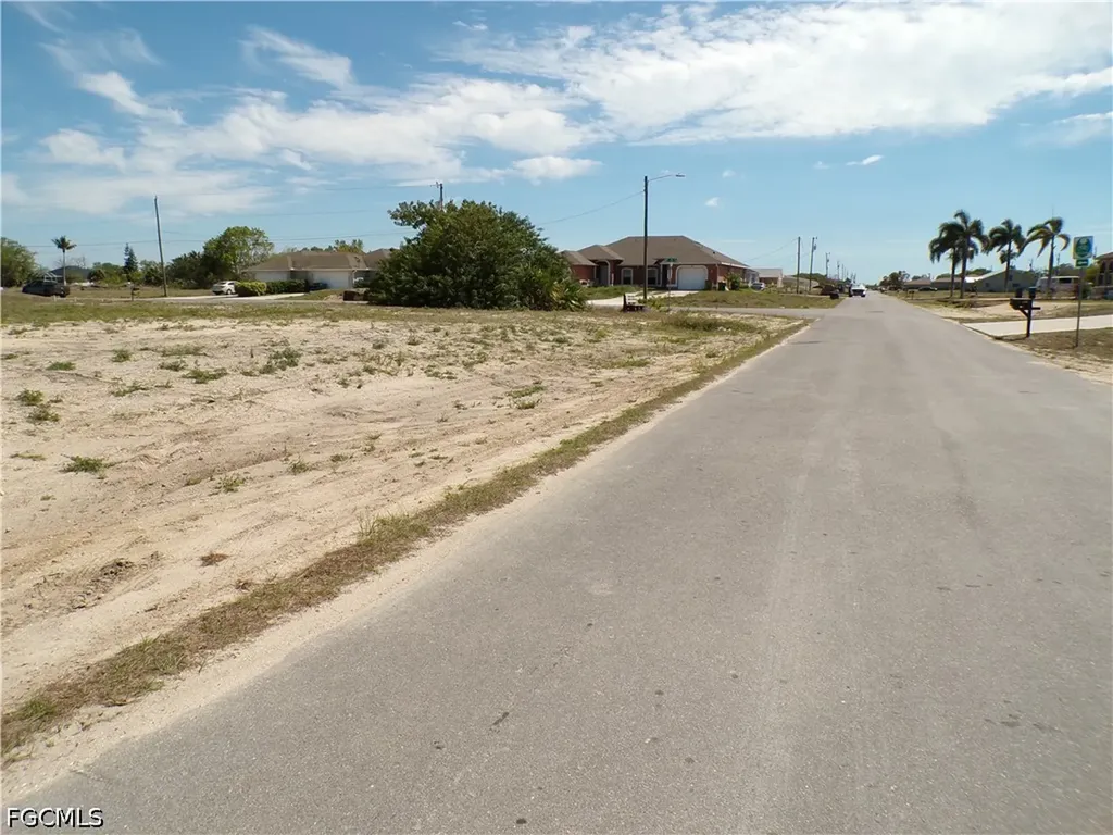 821 NE 15th Lane Cape Coral FL 33909