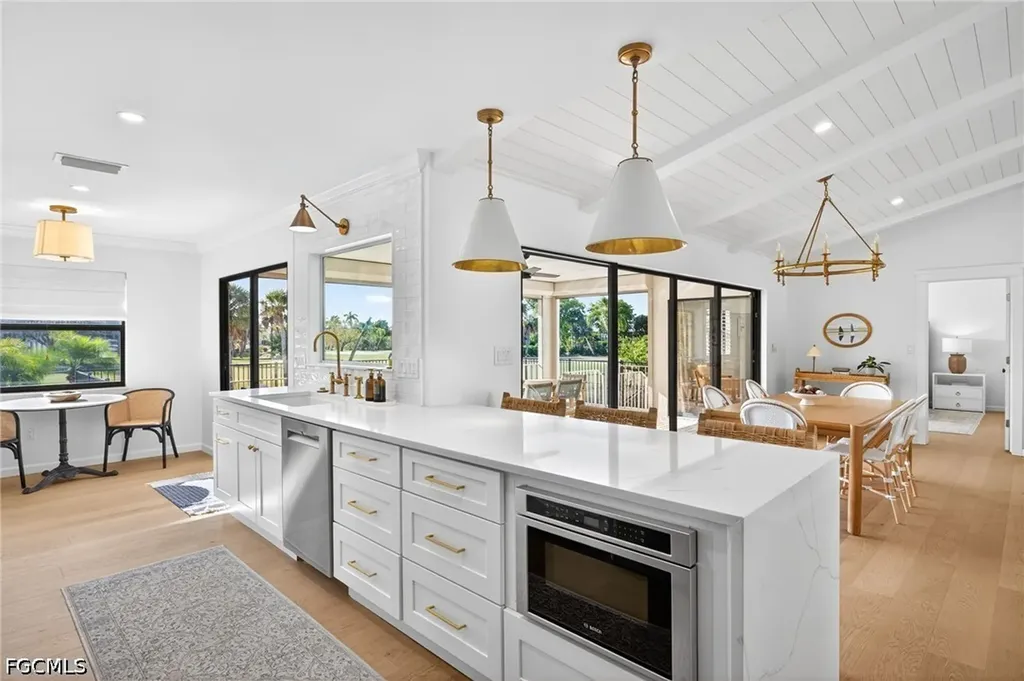 1304 Par View Drive Sanibel FL 33957
