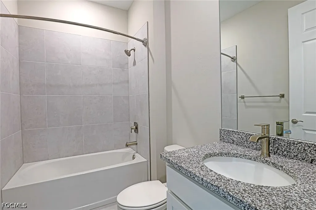 1220 Mariners View Terrace Cape Coral FL 33993