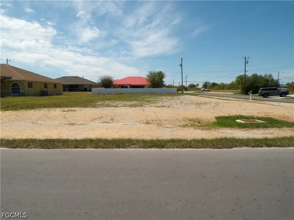 1910 NE 8th Place Cape Coral FL 33909