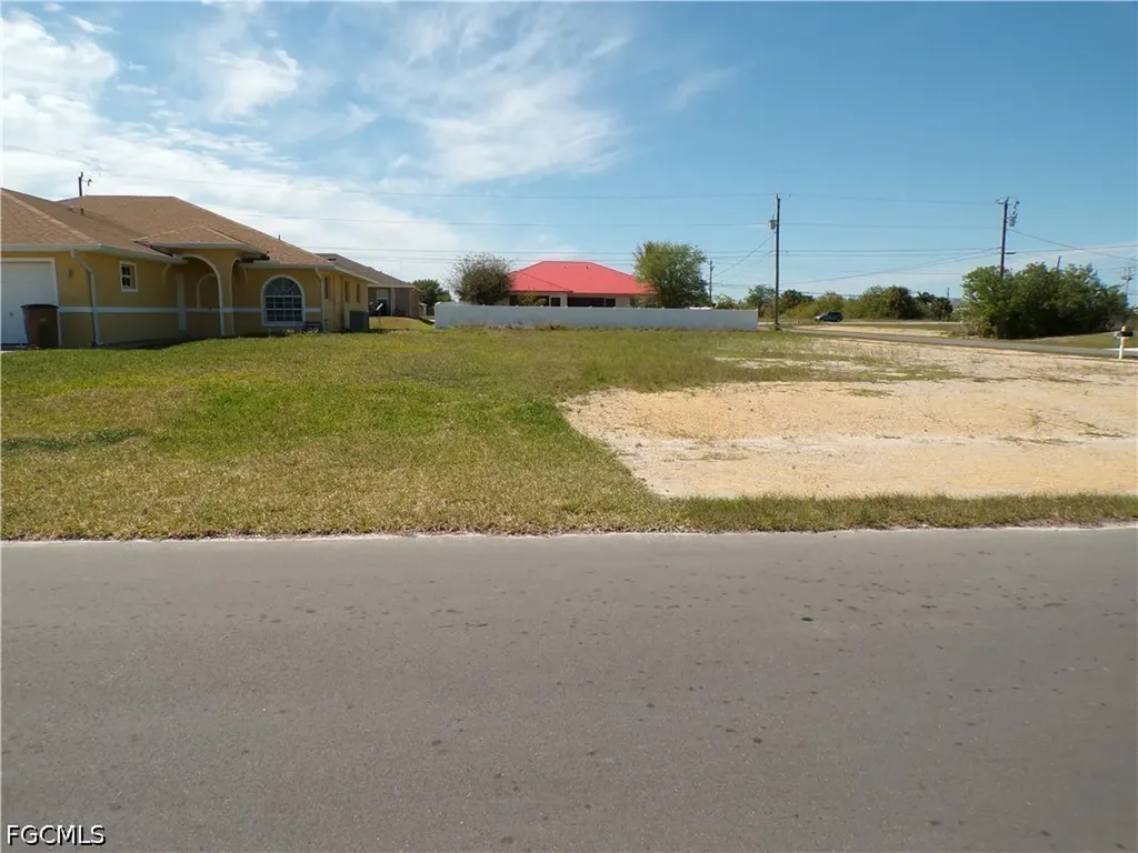1910 NE 8th Place Cape Coral FL 33909