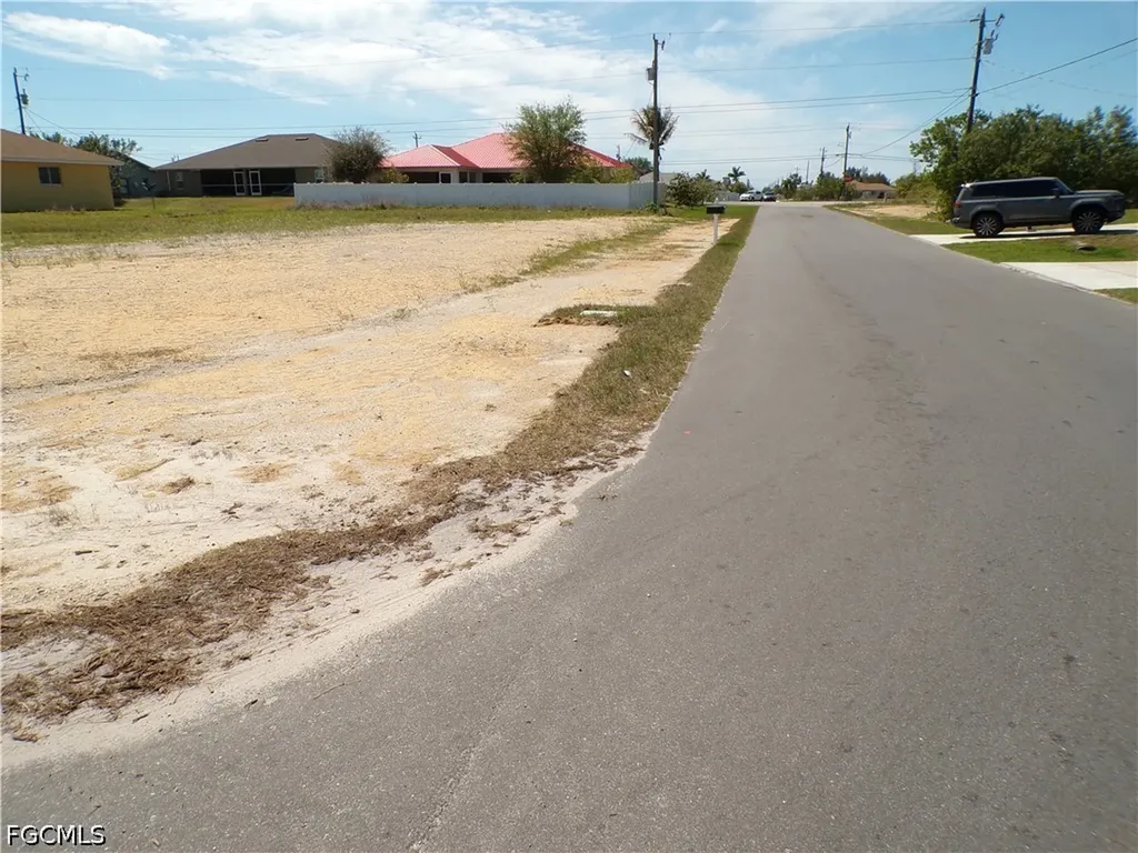 1910 NE 8th Place Cape Coral FL 33909