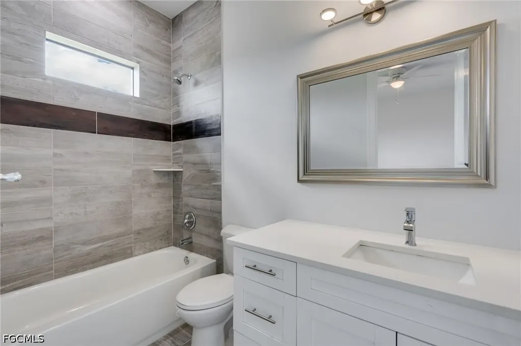 2101 NW 8th Terrace Cape Coral FL 33993